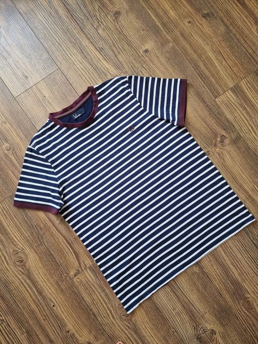 Страхотна мъжка тениска FRED PERRY размер
L, без забележки като нова ,
