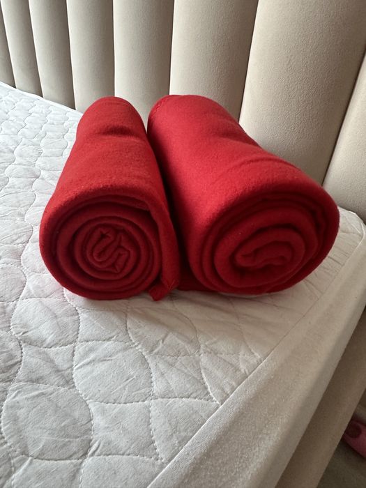 Флисовый плед красный