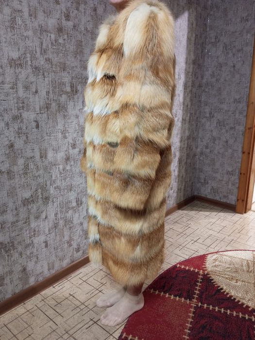 Шуба из меха лисы