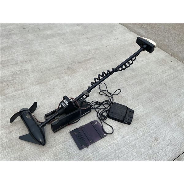 Мин Кота за носа на лодка