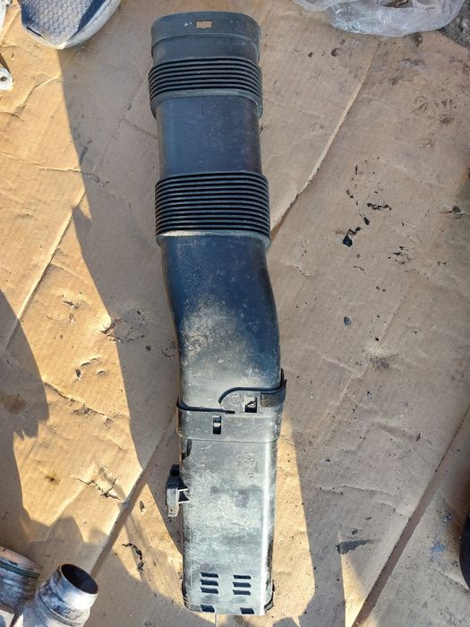 Въздуховод Bmw e90 318d 143кс n47n бмв