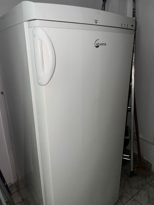 Congelator vertical Atlantic (Italia) cu 6 sertare