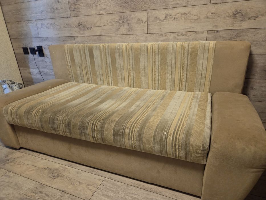 Продам диван недорого