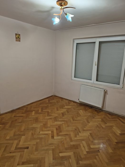 Apartament 3 camere str Banat