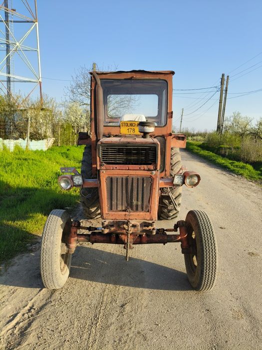 Vând tractor U650