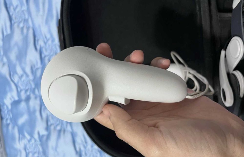 Meta Quest 3 512GB  + калъф и BOBOVR каишка