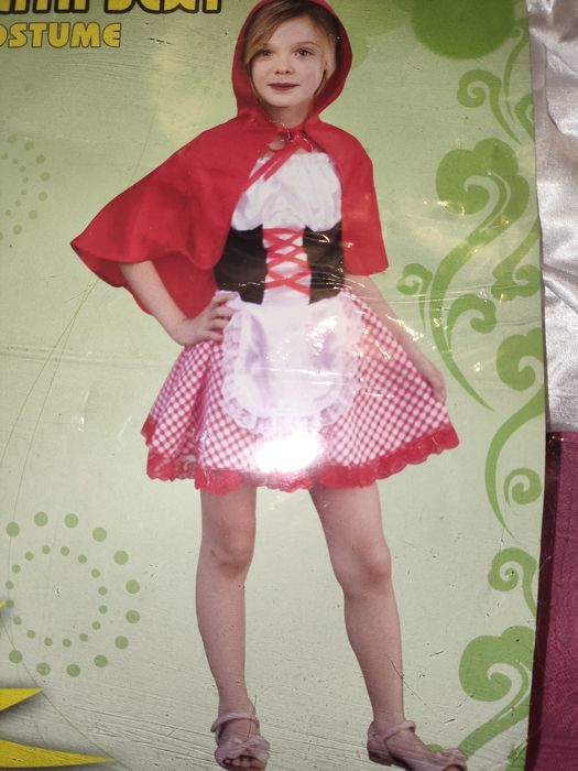 Костюм на Червената шапчица