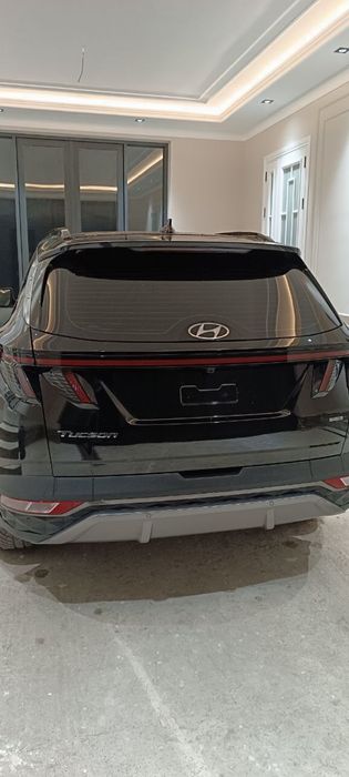Hyundai Tucson 2.0  Нахт ва бартирга энг охирги фули