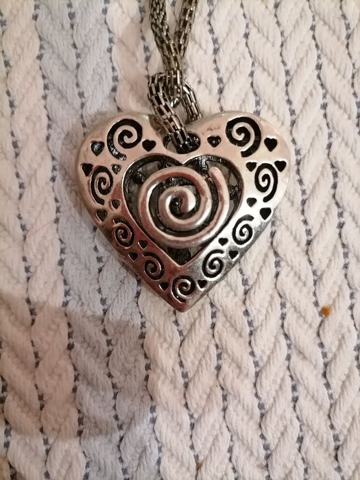 Красиво бижу, много елегантно.