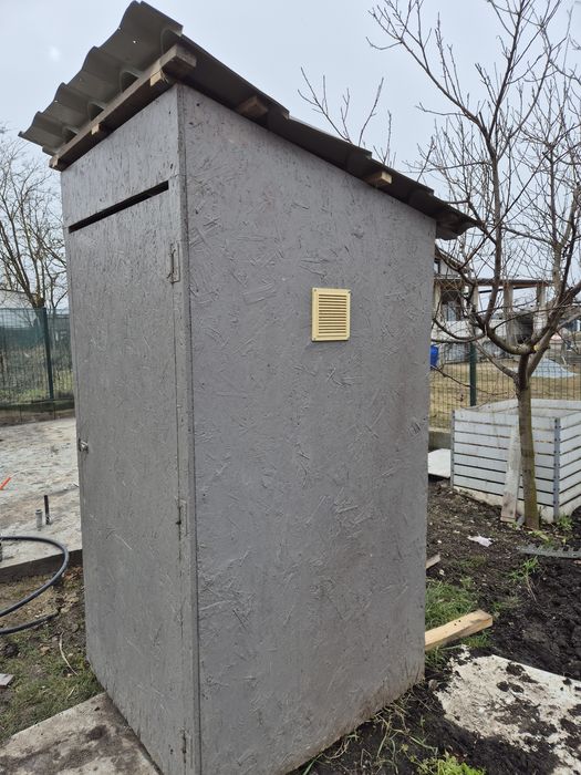 Vând toaletă grădină