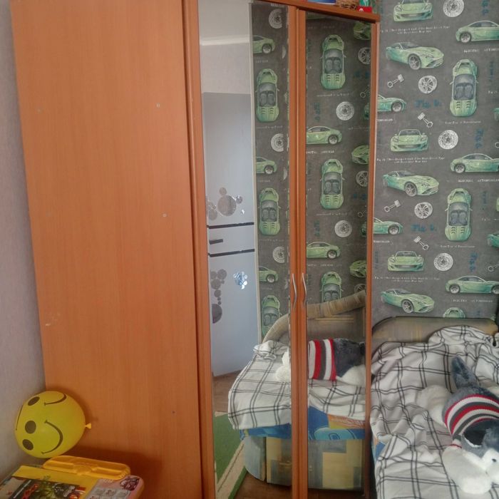 Продам шкаф угловой