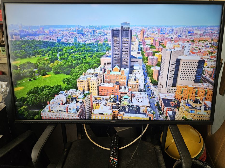Smart TV 4K Horizon - 108 cm