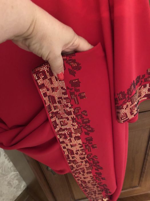 Женские платья , тунику