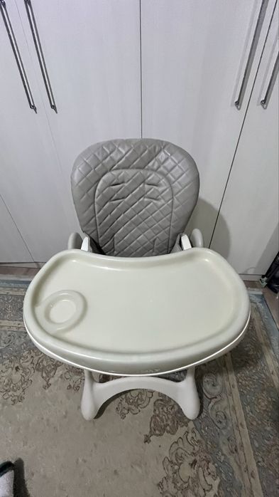 Детский стол для кормление