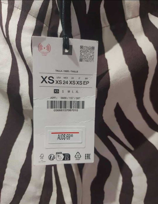 Vand pantaloni Zara noi
