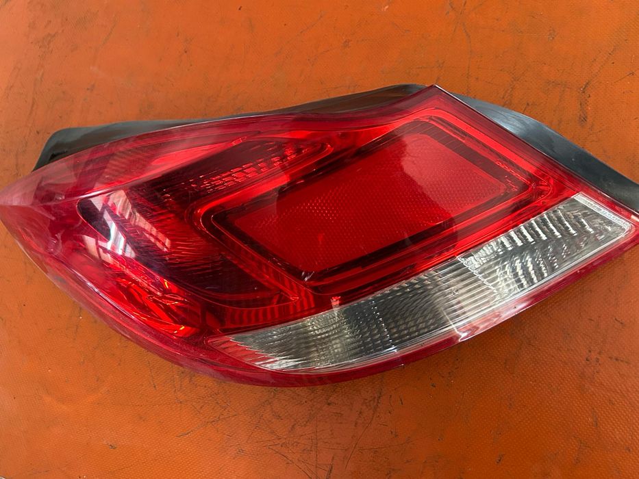 Stop spate stanga Opel Insignia