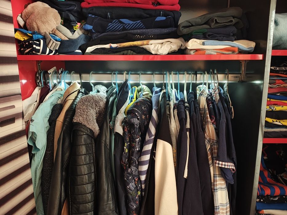 Mobila copii, șifonier, pat și dulap