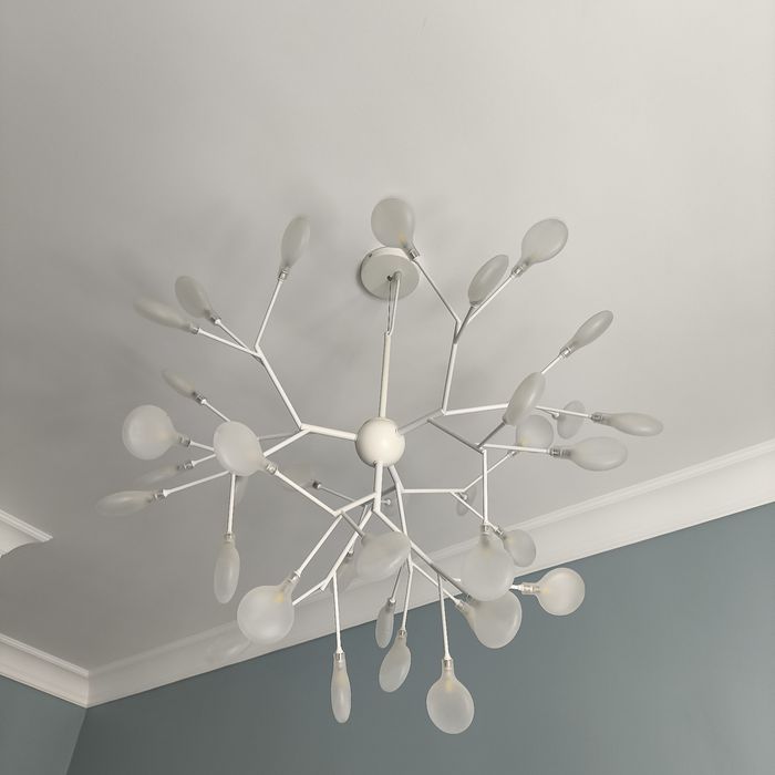 Продам люстру б/у в отличном состоянии