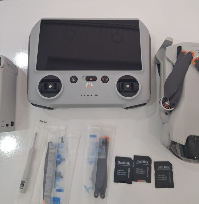 Дрон DJI Mini 3 Combo