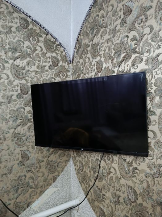 Продам телевизор Qwatt Q32YH-P8 81см