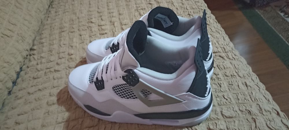 Jordan 4 military black
