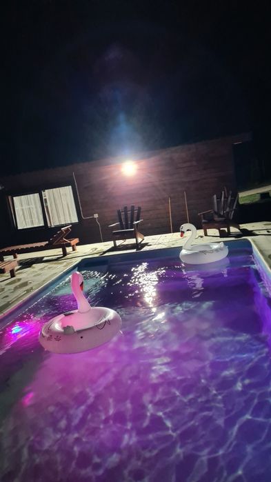 Cabana de închiriat cu piscină încălzită  si jacuzzi cu hidromasaj