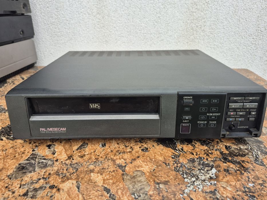 Vand video casette pleyer marca Gold Star Art B model VCP-R1010