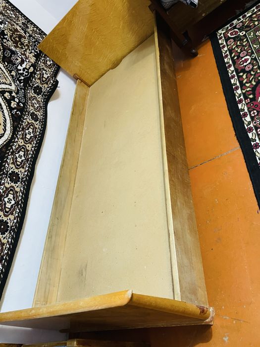 Продам спальный гарнитур (СССР)