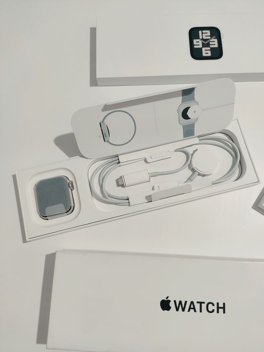 Apple watch SE Gen 2, 40mm, Starlight