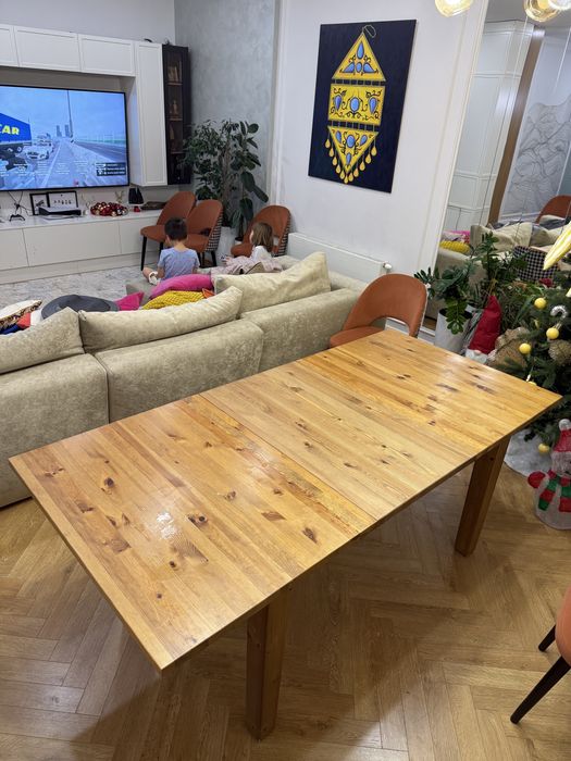 Продается стол