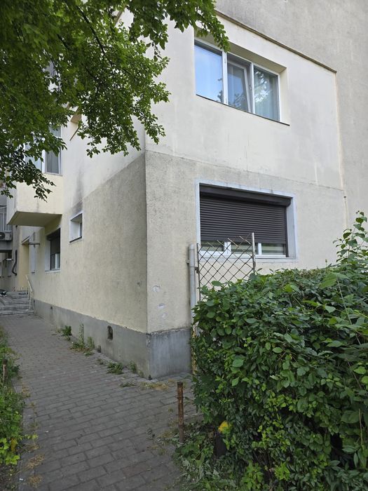 Apartament de inchiriat/ recent renovat Cantemir
