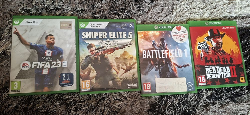 Vând jocuri xbox one