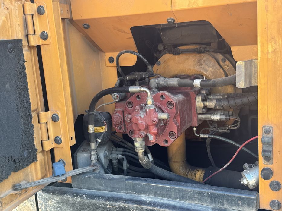 Excavator Hyundai Robex 140 LC-9A
