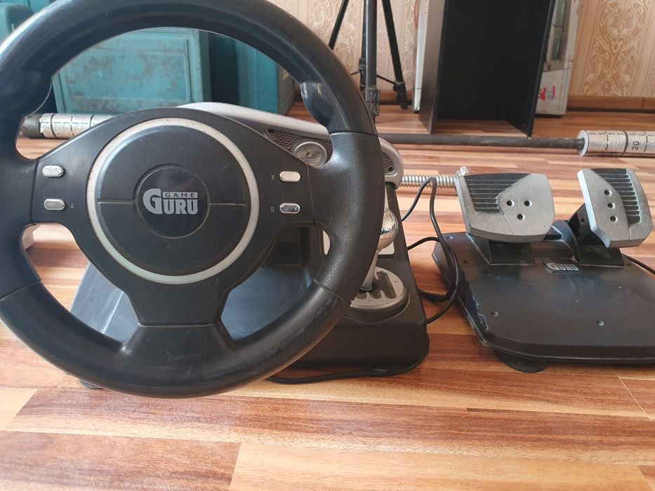 Рул и педали  для PlayStation и Пк