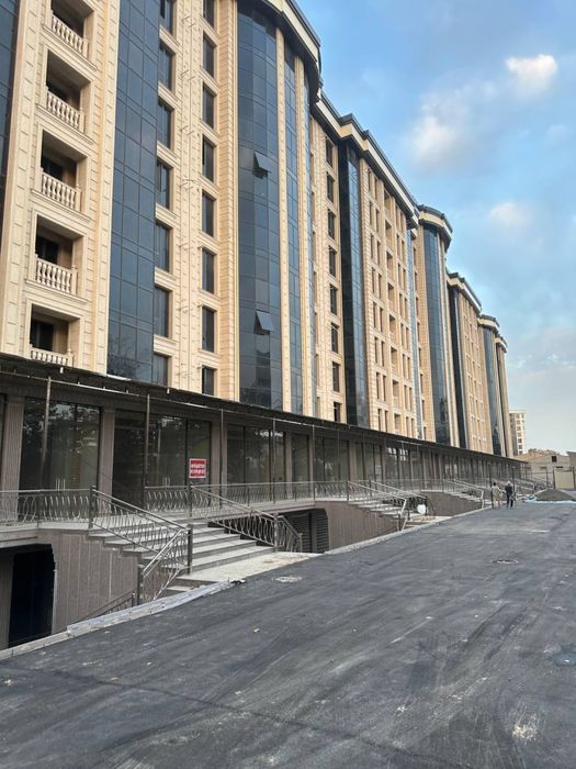 Продаётся 3-комнатная квартира в новостройке.