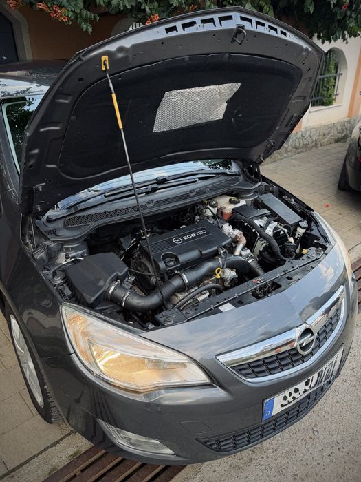 OPEL Astra 2011 — imagine 4