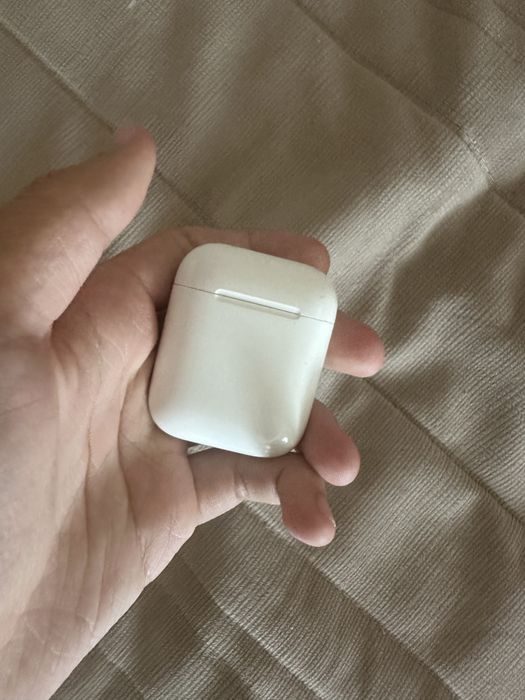 Срочно Продам AirPods на запчасти!