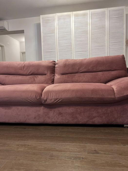 Vand 2 canapele in stare foarte buna