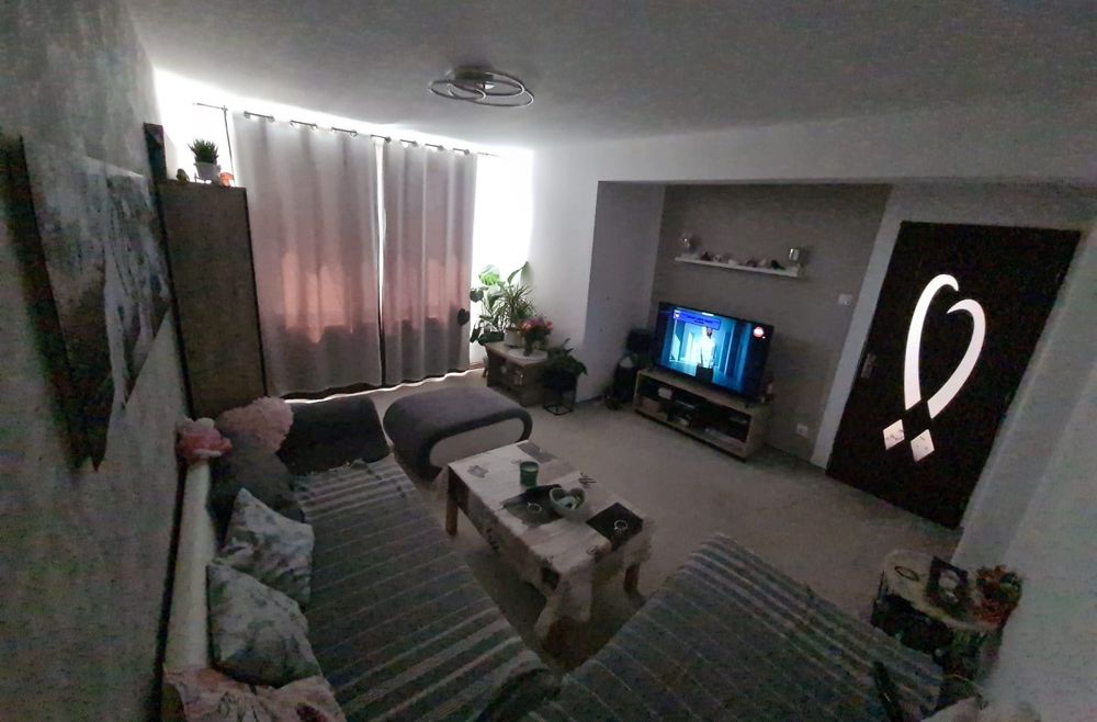 De vânzare apartament 3 camere