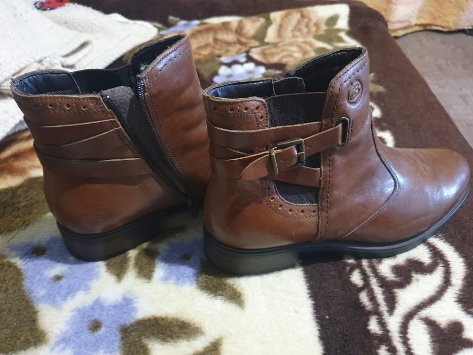 Ghete damă piele,  Benvenuti