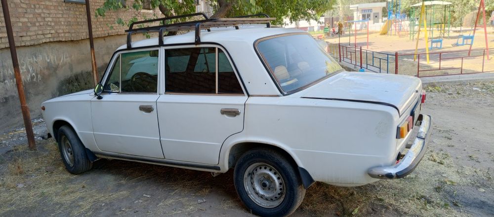 011 sotiladi arzonga