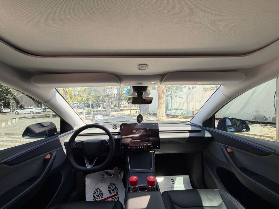 Tesla Model Y Juniper 2025 RWD