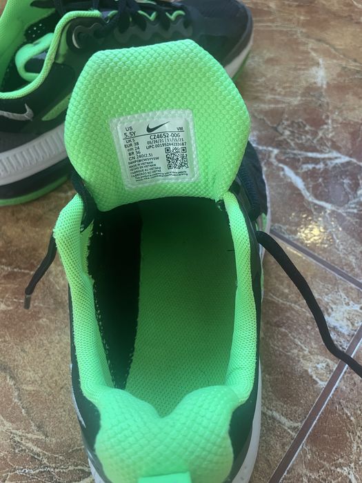 Маратонки Nike унисекс