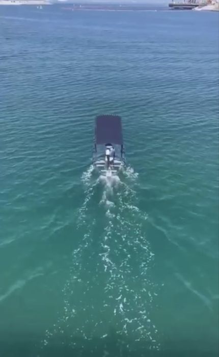 прозрачная лодка