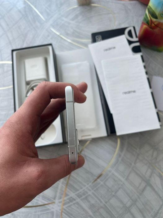 Realme gt explorer master edition  продам