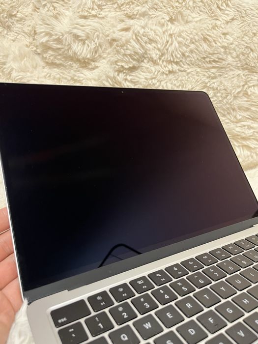 Macbook air m3 8/256