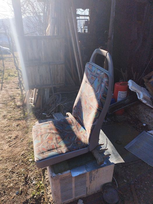 Scaune Citaro originale – robuste, ideale pentru proiecte DIY