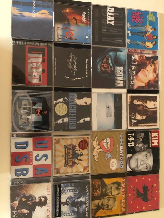 Lot 2 CD in diferite stil. hip hop rock si pop