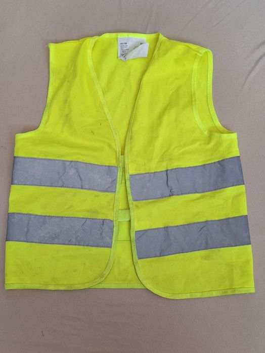 Tricou sport Brasil 110-116, 4-6 ani H&M+ vesta reflectorizanta copii