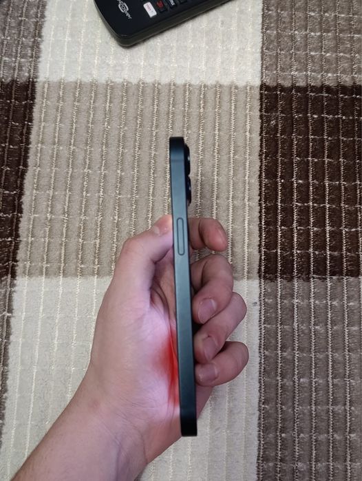 Продам iphone 13 128gb